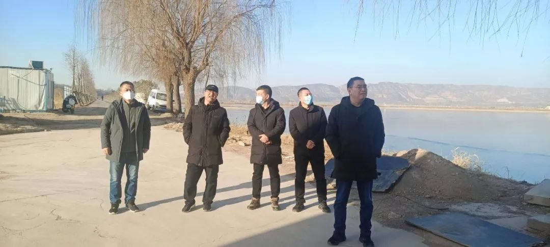 上,班,第,一天,公司,領導,到,一線,檢查,慰問, . 上班第一天，公司領導到一線檢查慰問